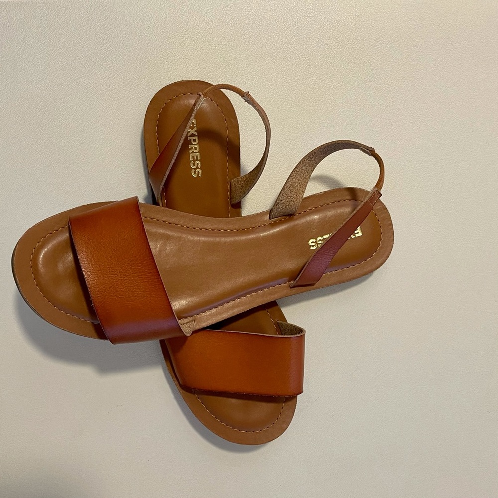 Express sandals